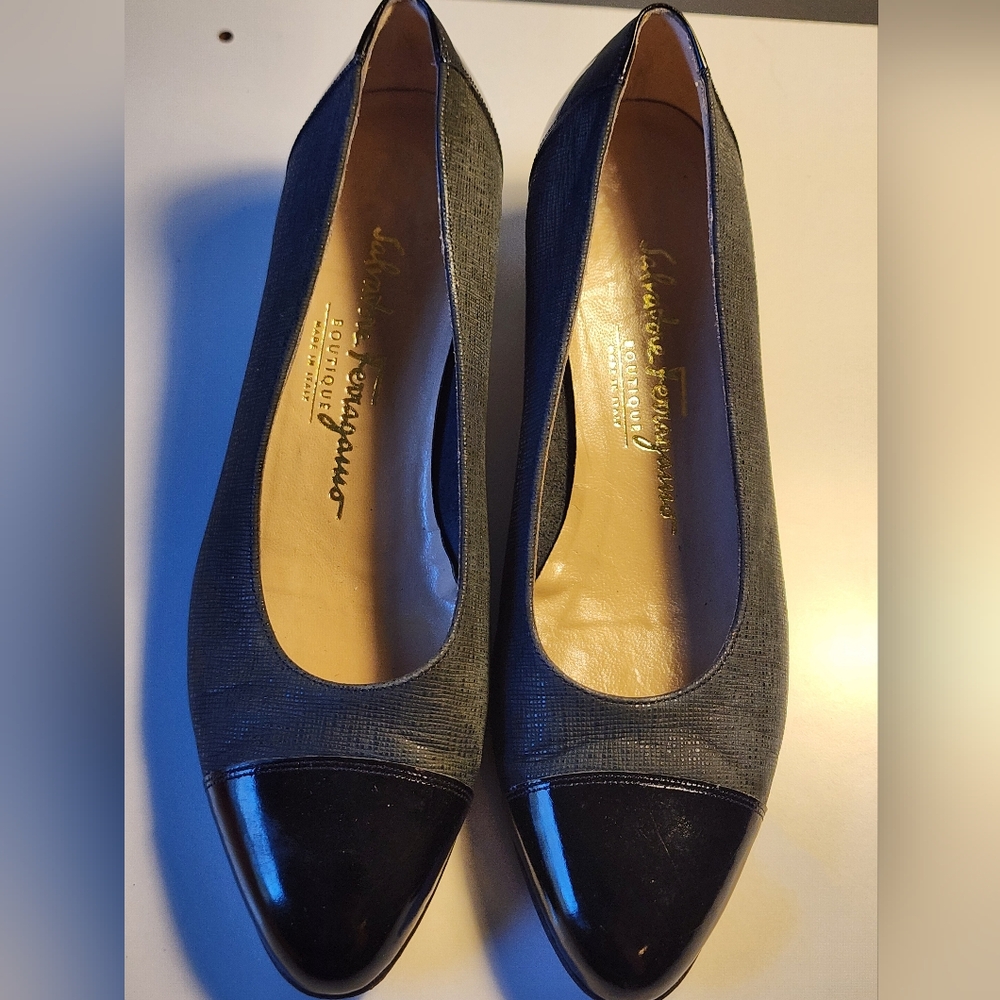 Salvatore Ferragamo Gray and Black Heels 6 1/2
